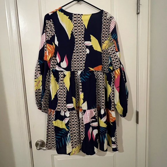 Dress - Picture 2 of 2